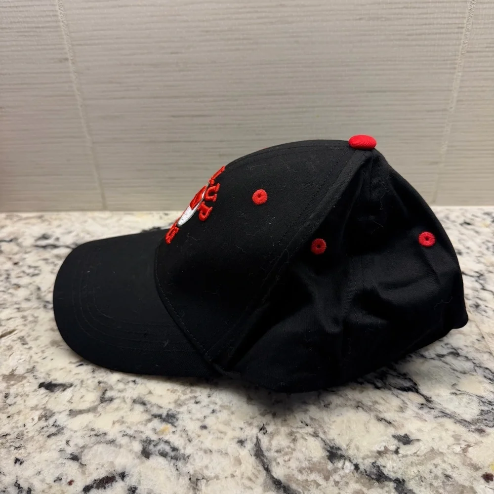 Pin-Up Golf Black Cap with Red Accent